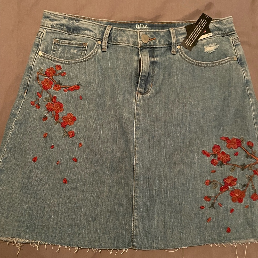 Embroidered Jean skirt- size 8